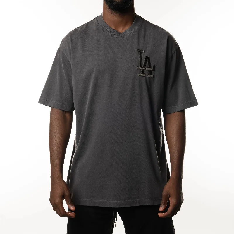 Men's Shirts with Geometric PatternsLA Dodgers New Era Australia Charcoal Oversized T-Shirt