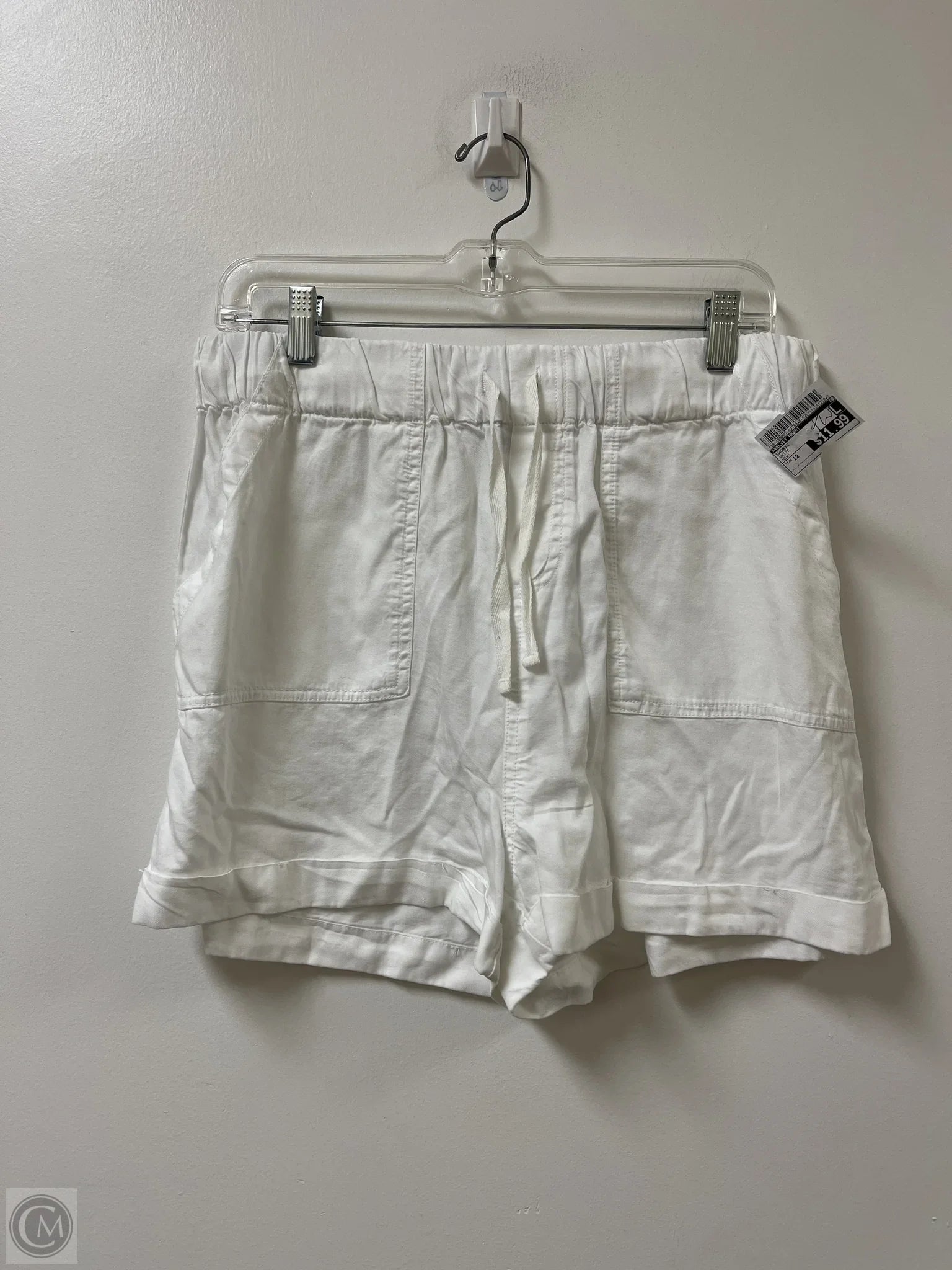 Men's Pants with Stain-Resistant TreatmentShorts By Velvet Heart In White, Size: 12