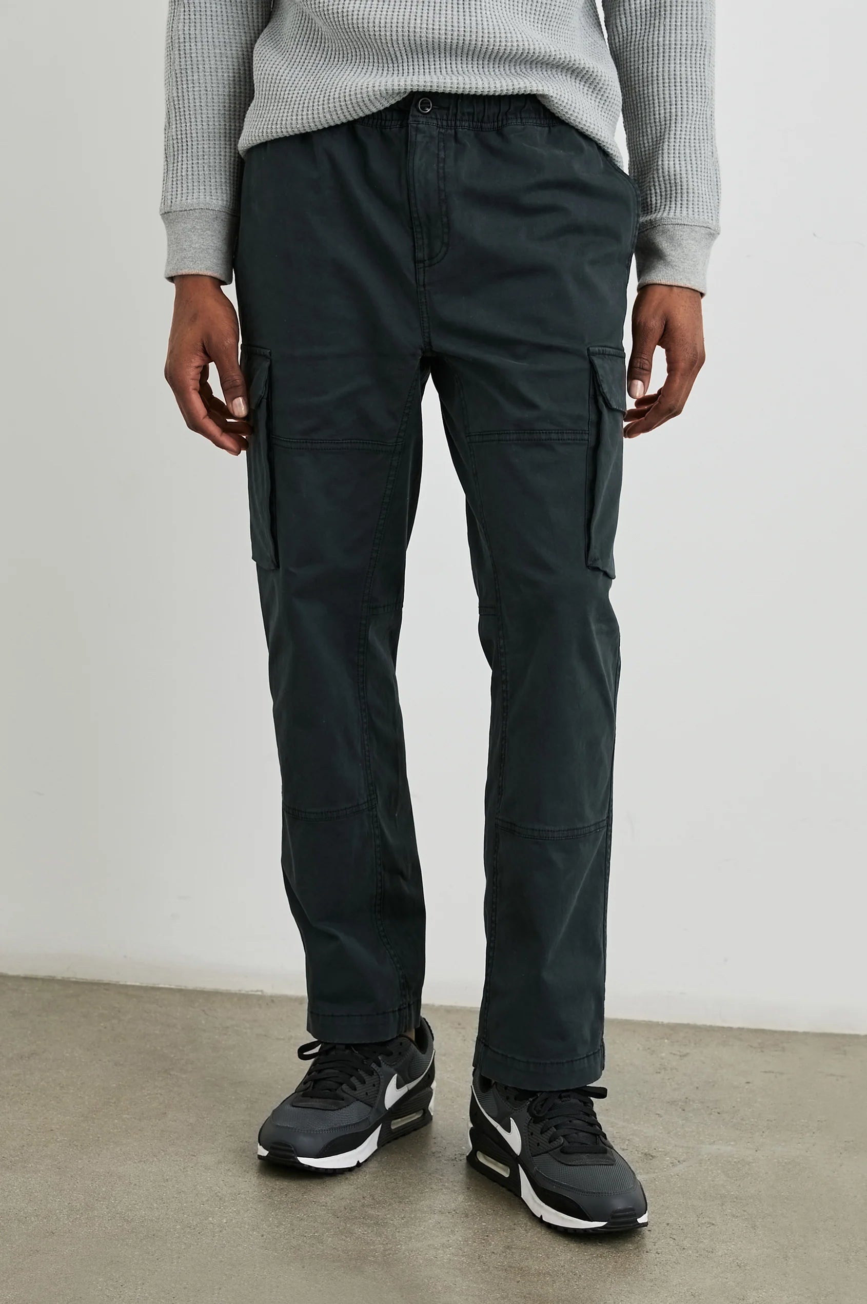 Men's Elastic-Waisted Pants for Easy MovementRAILS | Jaiden | Black
