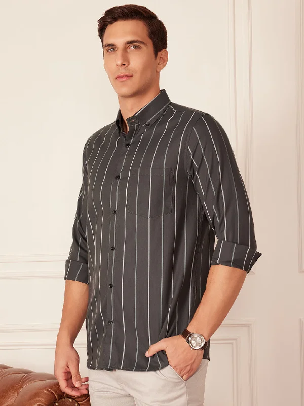 Layered Men's Henley ShirtsDENNISON Smart Striped Button-Down Collar Casual Shirt