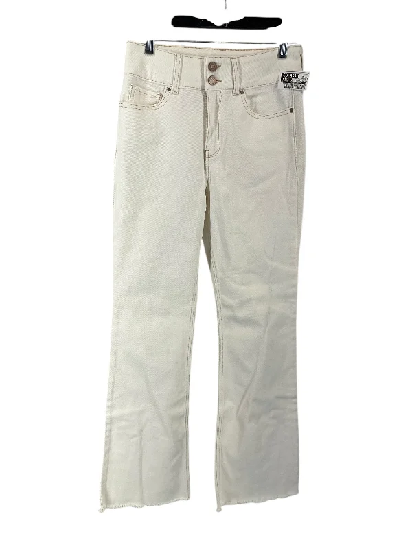 Men's Jeans with a Destroyed LookJeans Flared By Clothes Mentor  Size: 26