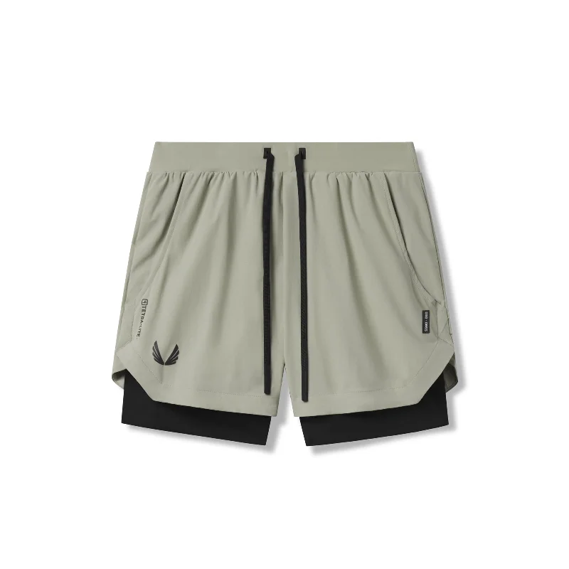 Men's Pants with Water-Resistant Fabric0865. Tetra-Lite® 5" Liner Short - Sage "Wings"/Black