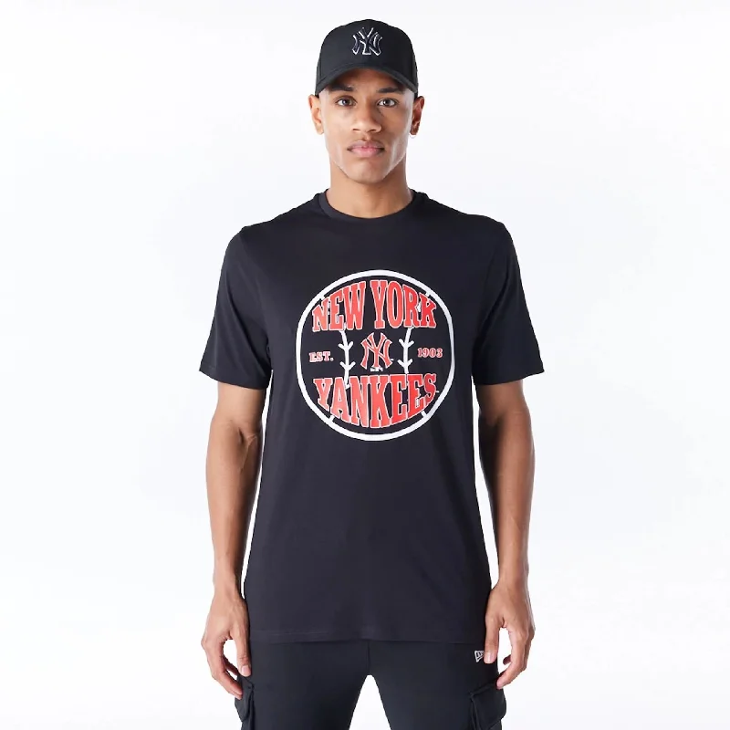 Men's Shirts with Asymmetrical HemlinesNew York Yankees MLB Ball Graphic Black T-Shirt