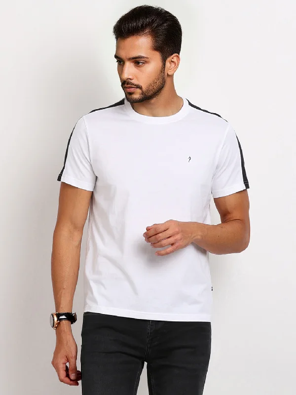 Men's Shirts with Embellished HemlinesMen Solid Crew Neck T-Shirt