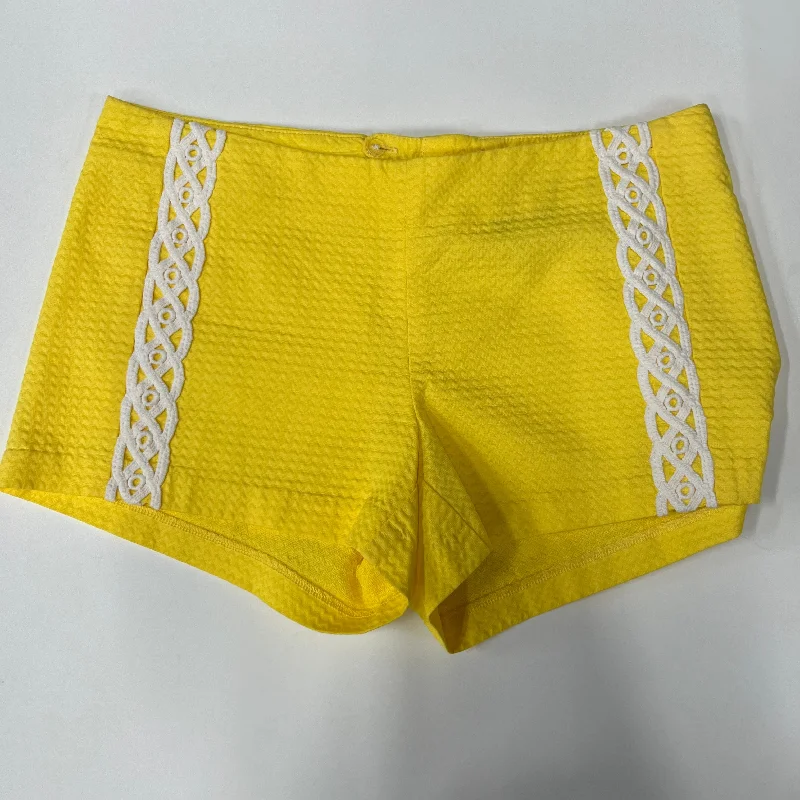 Men's Pants with Reflective Stripes for SafetyShorts By Lilly Pulitzer  Size: 4