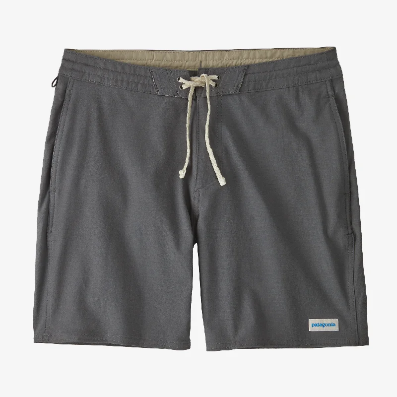 Men's Pants with Contrast WaistbandsMen's Home Waters Hybrid Shorts - 18"