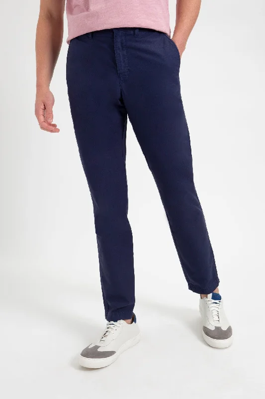 Men's Solid-Colored Pants for VersatilityBeatnik Oxford Slim Taper Garment Dye Chino - Navy