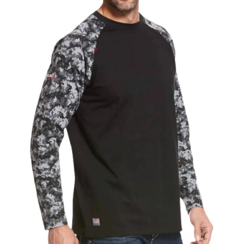 Men's Short-Sleeved ShirtsBaseball T-Shirt In Black Digi Camo