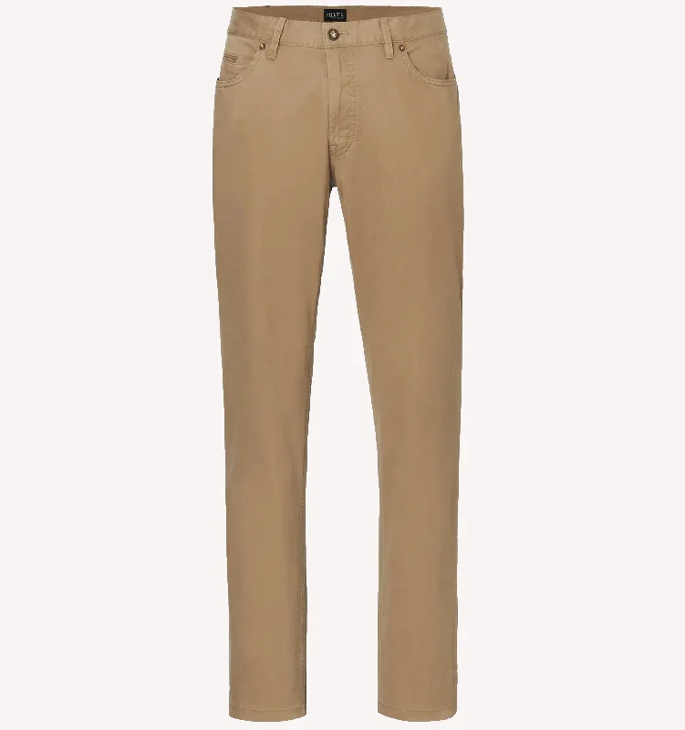 Men's Pants with Back PocketsHiltl Dude 5-Pocket Pant in Tan
