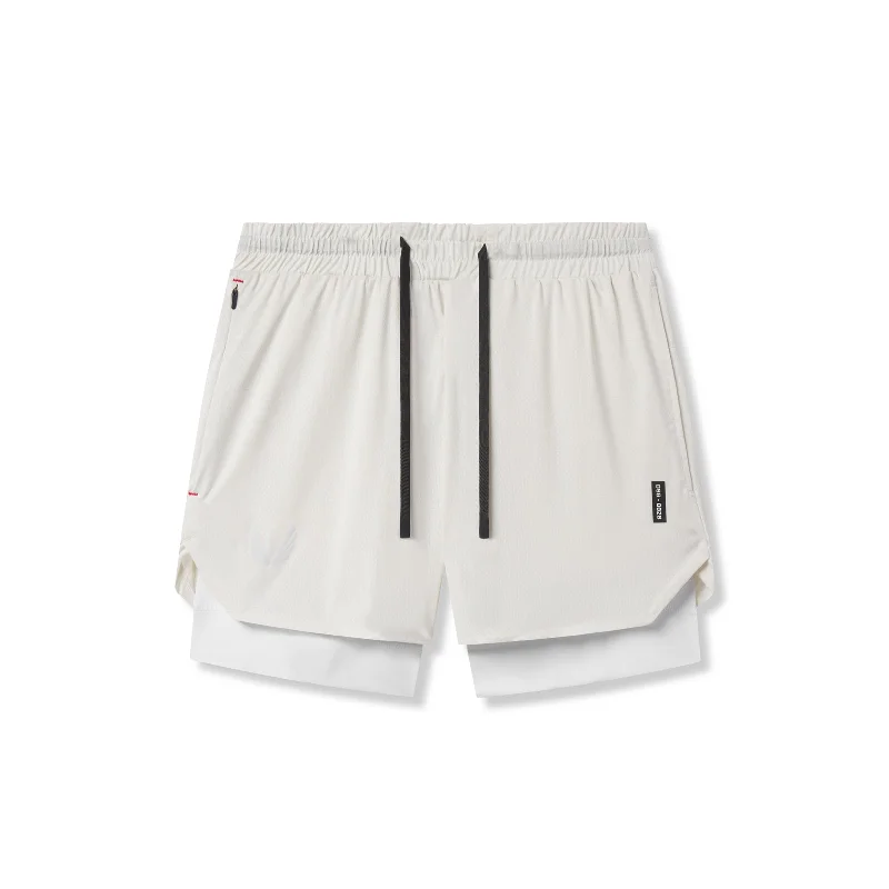Men's Pants with Water-Resistant Fabric0828. AeroSilver® 5" Liner Short - Ivory Cream "Wings"/White