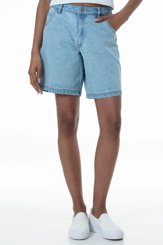 Men's Straight-Leg Jeans for a Classic FitBermuda Denim Shorts _ 151996 _ Light Wash