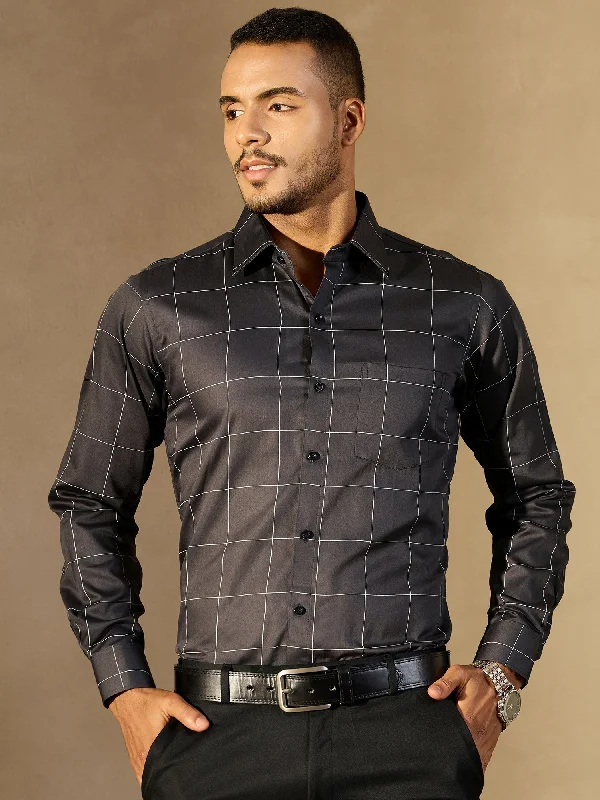 Men's Relaxed-Fit Shirts for Casual ComfortDark Grey & White Checked Formal Shirt