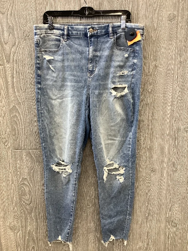 Cool Distressed Men's JeansJeans Skinny By American Eagle  Size: 16