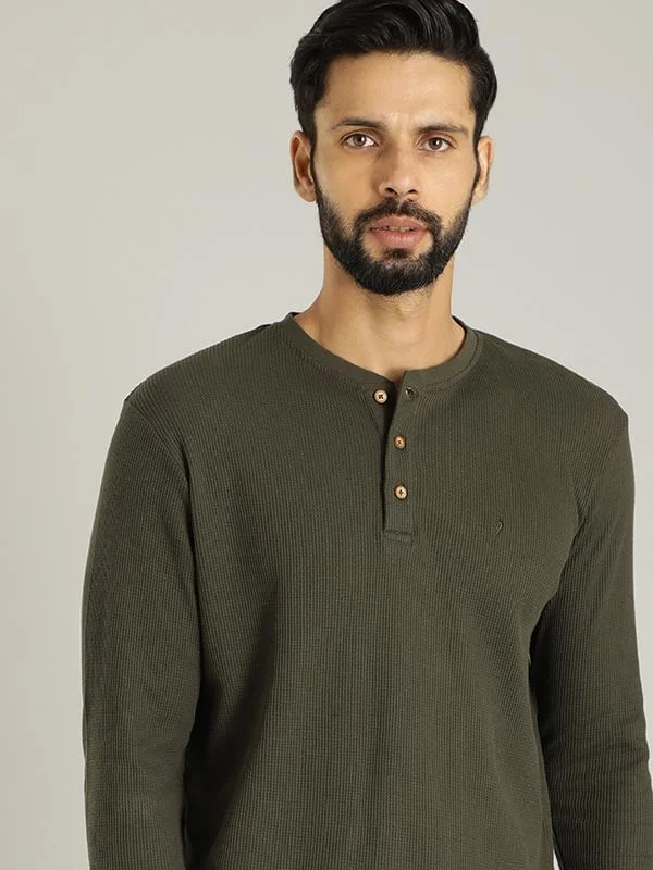 Men's Shirts with Wrinkle-Resistant FabricMen Solid Henley T-Shirt
