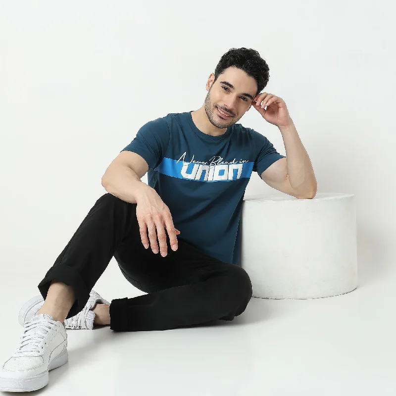 Men's Shirts with Belt AttachmentsRegular Fit Graphic T-Shirt