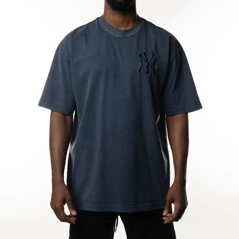 Men's Shirts with Full PlacketsNew York Yankees New Era Australia Dark Blue Oversized T-Shirt