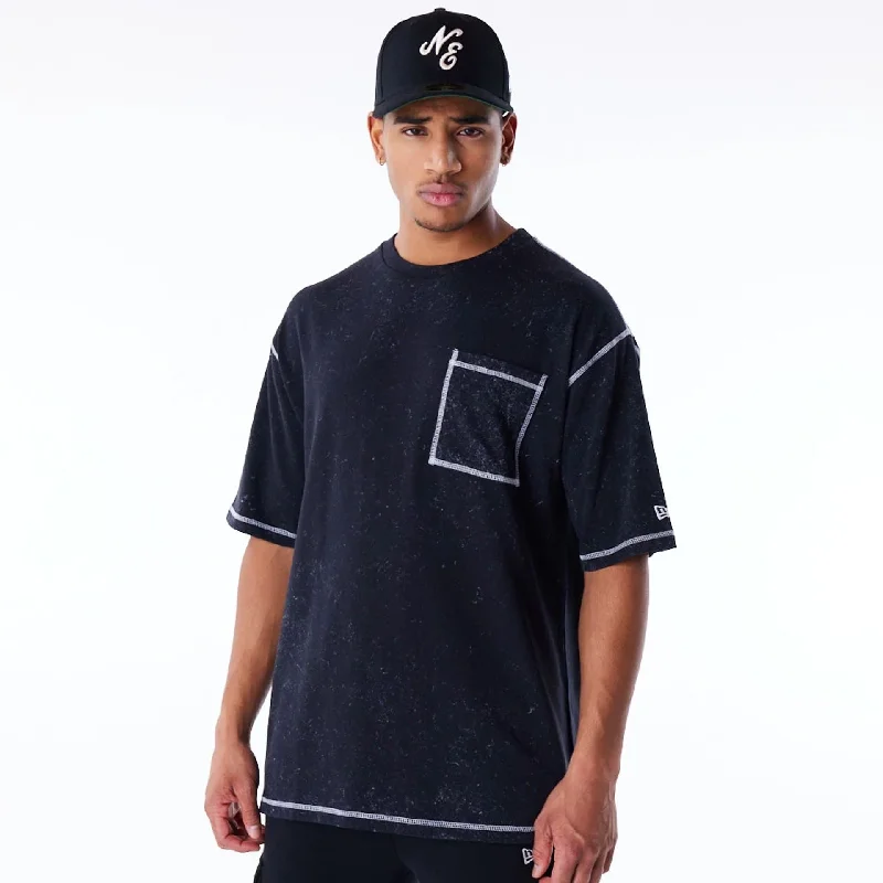 Men's Shirts with Raw-Edge HemlinesNew Era Wash Black Oversized T-Shirt