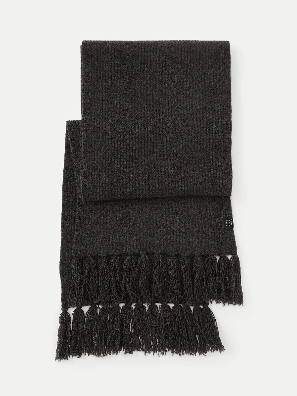 The Yak Wool Scarf in Charcoal