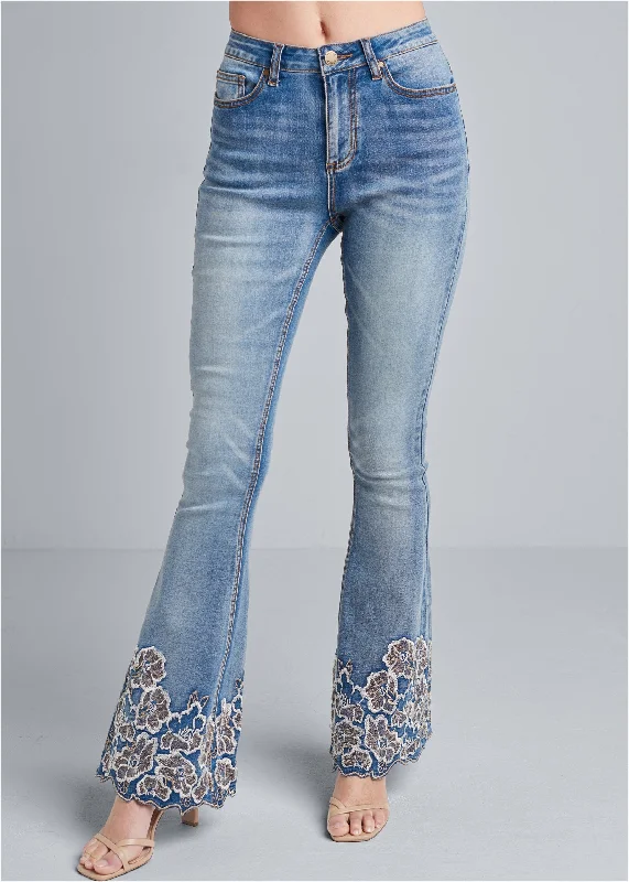 Floral embroidered bootcut jeans with scalloped edge - Medium Wash