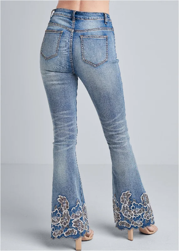 Floral embroidered bootcut jeans with scalloped edge - Medium Wash