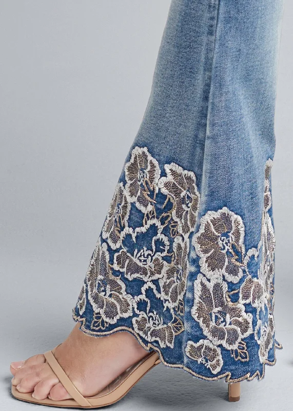 Floral embroidered bootcut jeans with scalloped edge - Medium Wash